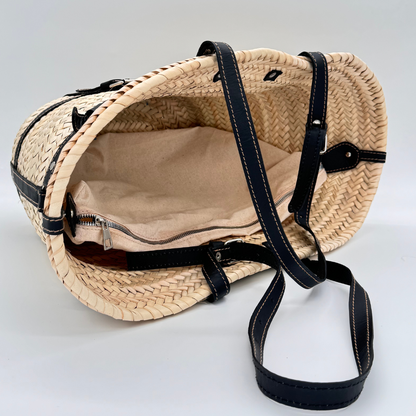Handgewebten Strohtasche mit schwarzen Lederhenkeln, innen gefüttert mit Canvas-Stoff und Reißverschlusstasche