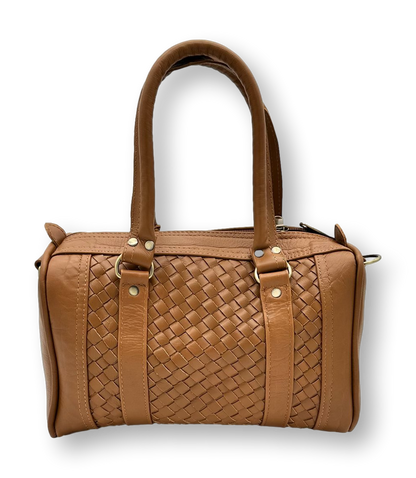 Handgewebte Handtasche aus Leder mit cognac farbenen Lederhenkeln und Leder­überschlag mit Quaste